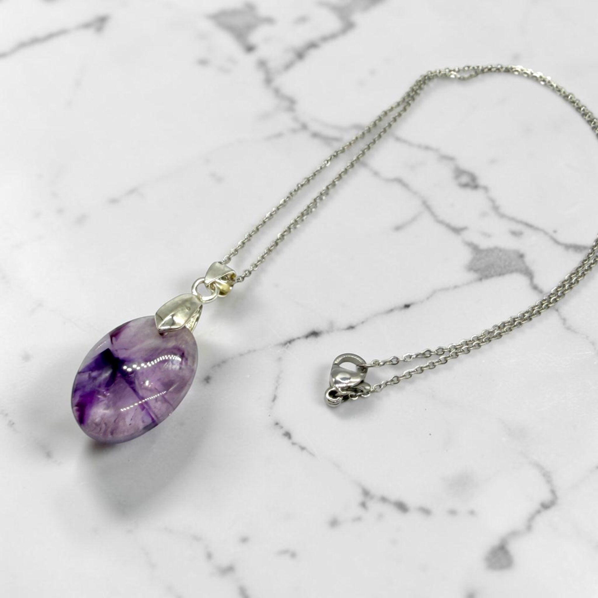 アメジスト ペンダントトップ チェーン付き 全体